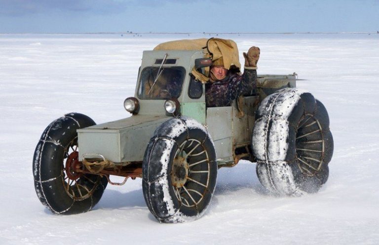 Фото смешного автомеханика