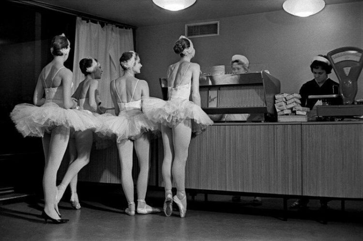 Как выглядели девушки в СССР: 30 честных фото