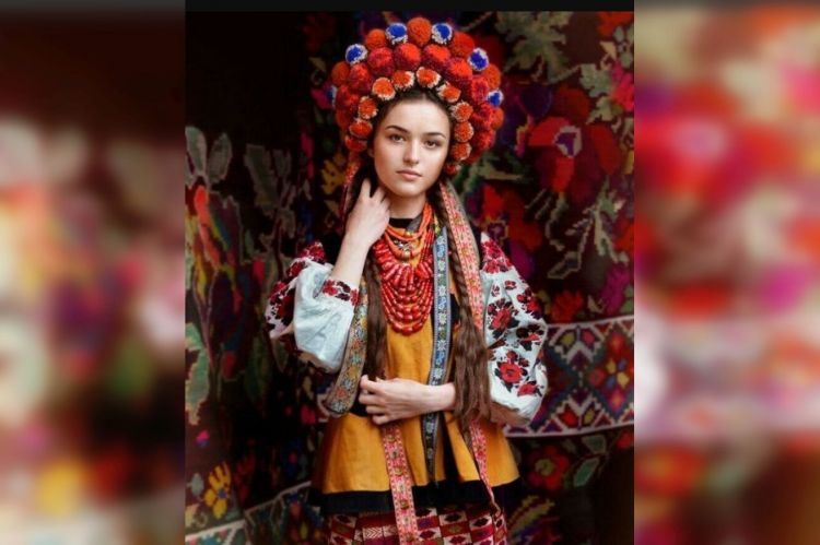 Обворожительные девушки в национальных костюмах своей страны, 30 фото