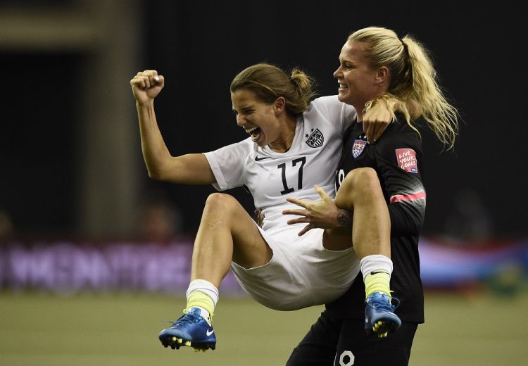25 Entertaining and Lighthearted Photos from Women's Soccer