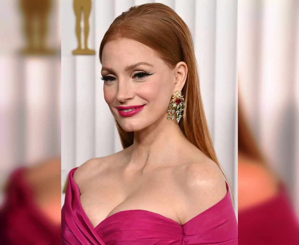 gems-and-glamour-iconic-celebrity-jewelry-page-8-of-30-urapress