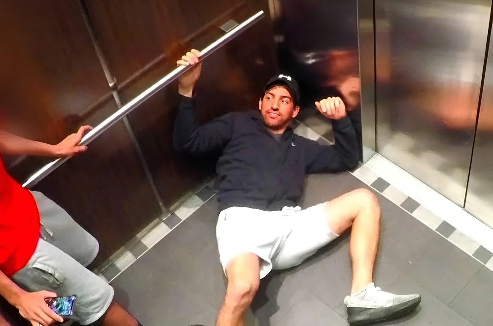 Elevator Oddities: Quirky and Amusing Moments in Photos